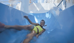 AquaPark, toboganes y diversión con agua. CrucerosLujo.travel