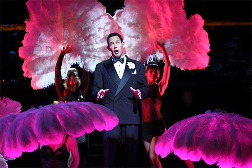 Espectáculos a bordo de Azamara. SoloCruceros.com