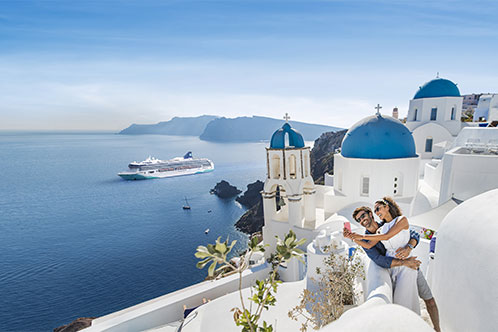 Descubre Santorini con NCL. SoloCruceros.com