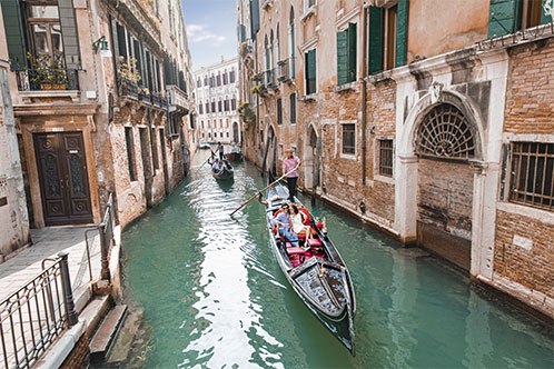 Excursiones en tierra, góndola en Venecia. SoloCruceros.com