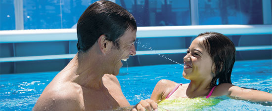 Con NCL 3º y 4º pasajero viajan gratis. SoloCruceros.com