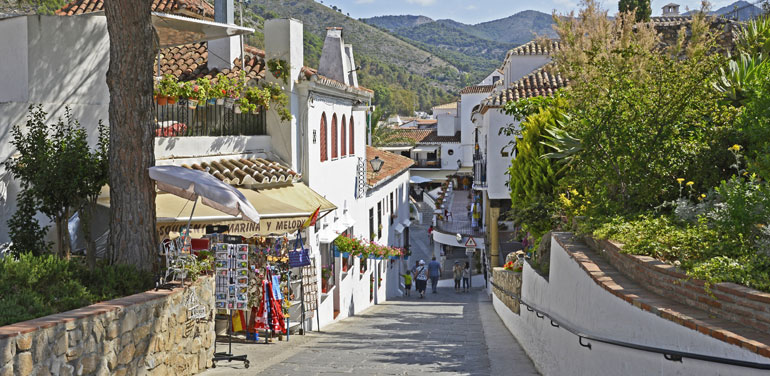Cruceros Lujo desde Málaga. CrucerosLujo.travel