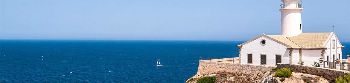 Faro en Mallorca, cruceros Mediterráneo. SoloCruceros.com Faro en Mallorca, cruceros Mediterráneo. SoloCruceros.com